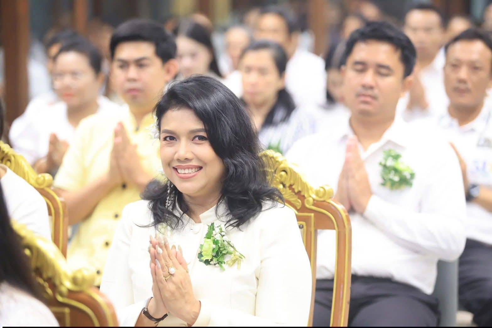 title - ศูนย์ส่งเสริมและพัฒนาอาชีพเสริมนอกภาคการเกษตร โดย สำนักงานการปฏิรูปที่ดินเพื่อเกษตรกรรม จัดโครงการพัฒนาบุคลากรเพื่อเพิ่มประสิทธิภาพการดำเนินงานด้านศิลปหัตถกรรม กิจกรรมไหว้ครูช่าง ณ ชั้น 2 อาคารพระมิ่งขวัญ ศูนย์ส่งเสริมและพัฒนาอาชีพเสริมนอกภาคการเกษตร (ศูนย์ศิลปาชีพบางไทรฯ (เดิม))